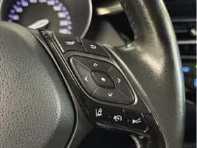 Toyota C-HR (2023) thumbnail 21