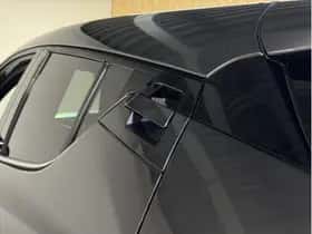 Toyota C-HR (2023) thumbnail 10