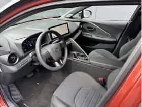 Toyota C-HR (2025) thumbnail 12
