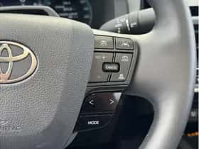 Toyota C-HR (2025) thumbnail 28