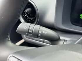 Toyota C-HR (2025) thumbnail 29