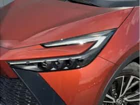 Toyota C-HR (2025) thumbnail 6