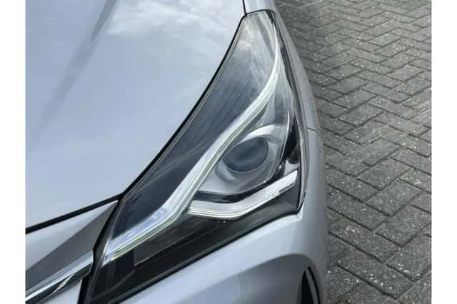Toyota Yaris (2018) thumbnail 4