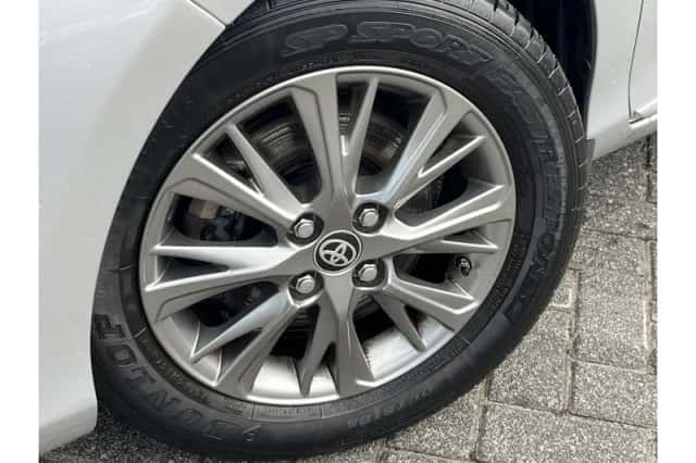 Toyota Yaris (2018) thumbnail 6