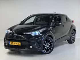 Toyota C-HR (2017) thumbnail 1