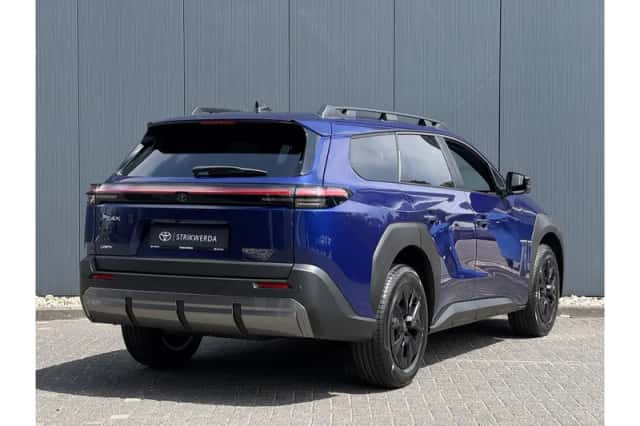 Toyota bZ4X (2026) thumbnail 3