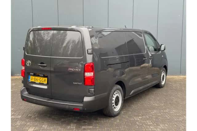 Toyota Proace (2025) thumbnail 2