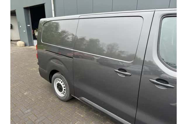 Toyota Proace (2025) thumbnail 4