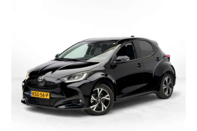 Toyota Yaris (2024) thumbnail 1