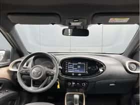 Toyota Aygo X (2023) thumbnail 2