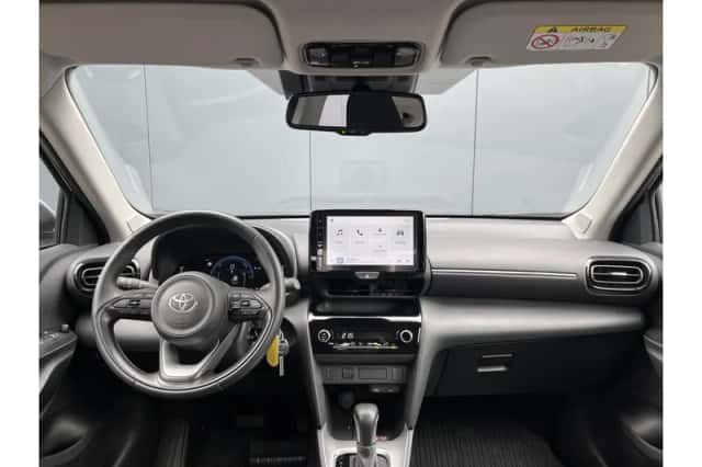 Toyota Yaris Cross (2025) thumbnail 2