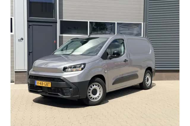 Toyota Proace (2025) thumbnail 1