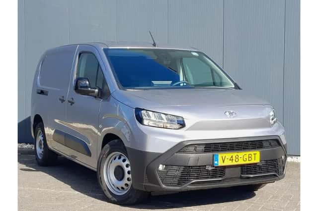 Toyota Proace (2025) thumbnail 3