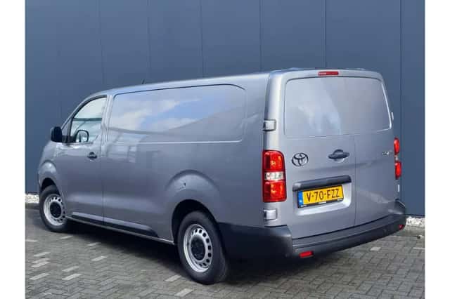 Toyota Proace (2024) thumbnail 2