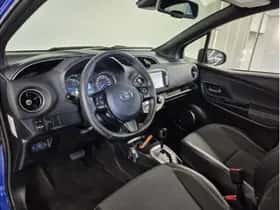 Toyota Yaris (2017) thumbnail 11