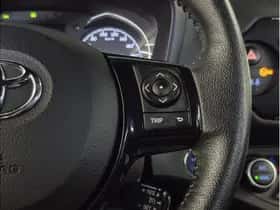 Toyota Yaris (2017) thumbnail 19