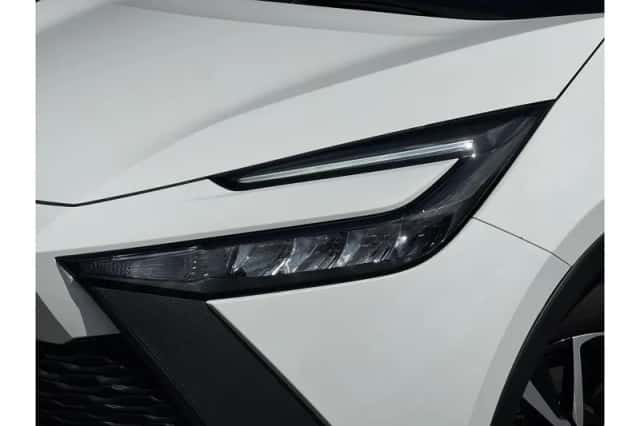Toyota C-HR (2024) thumbnail 6