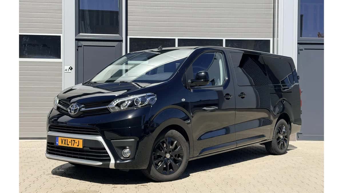 Toyota Proace (2023) — foto 1