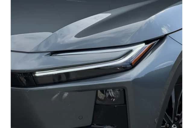 Toyota C-HR+ (2026) thumbnail 6