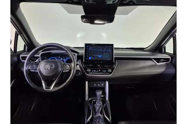 Toyota Corolla (2023) thumbnail 2