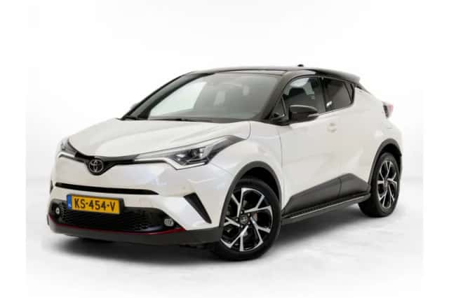 Toyota C-HR (2016) thumbnail 1