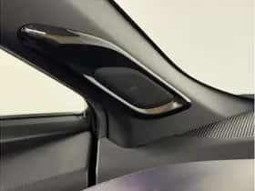 Toyota C-HR (2016) thumbnail 19