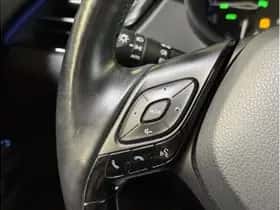 Toyota C-HR (2016) thumbnail 20
