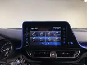 Toyota C-HR (2016) thumbnail 30
