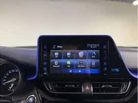 Toyota C-HR (2016) thumbnail 32
