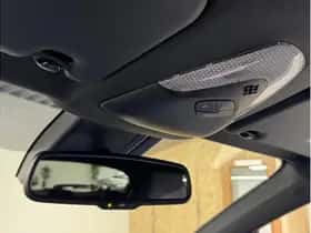 Toyota C-HR (2016) thumbnail 34