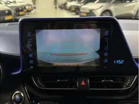Toyota C-HR (2016) thumbnail 35