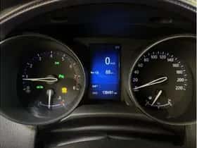 Toyota C-HR (2016) thumbnail 36