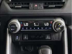Toyota RAV4 (2021) thumbnail 20