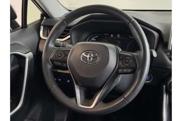Toyota RAV4 (2021) thumbnail 4