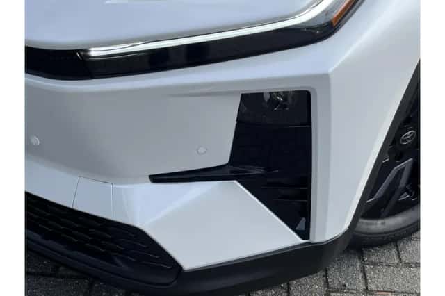 Toyota C-HR+ (2026) thumbnail 4