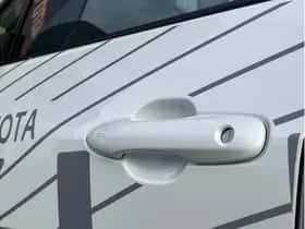 Toyota C-HR+ (2026) thumbnail 6