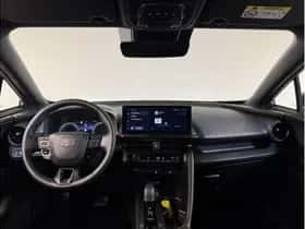 Toyota C-HR (2025) thumbnail 2