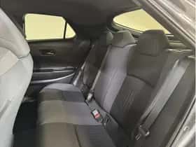 Toyota C-HR (2025) thumbnail 15