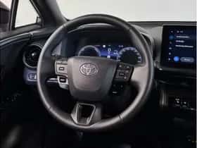 Toyota C-HR (2025) thumbnail 4