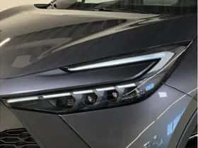 Toyota C-HR (2025) thumbnail 6