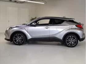 Toyota C-HR (2019) thumbnail 5