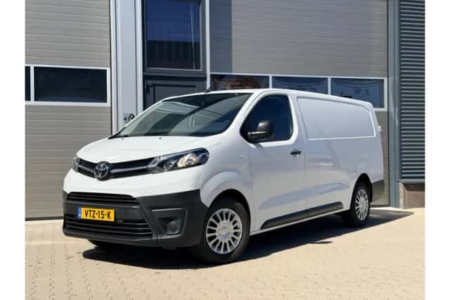 Toyota Proace (2023) thumbnail 1