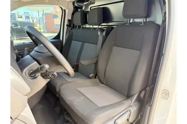 Toyota Proace (2023) thumbnail 2