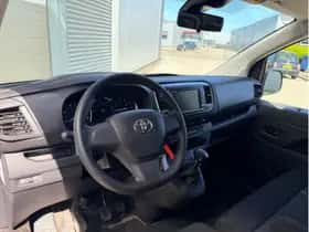 Toyota Proace (2023) thumbnail 3