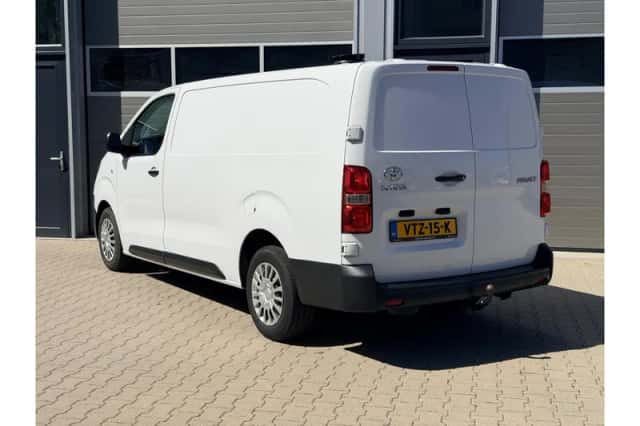 Toyota Proace (2023) thumbnail 5