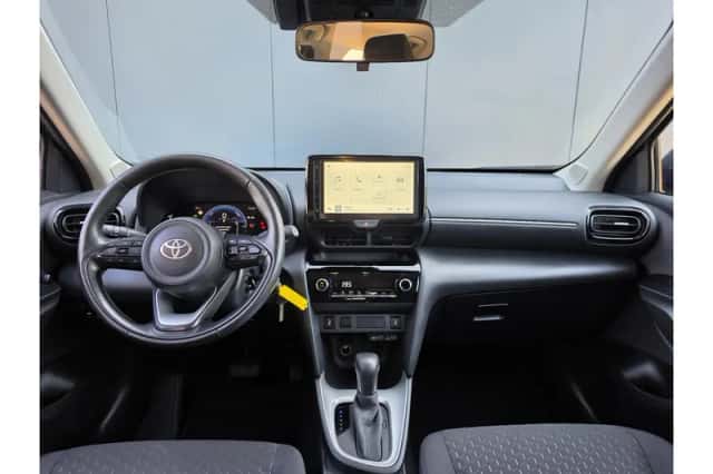 Toyota Yaris Cross (2024) thumbnail 3