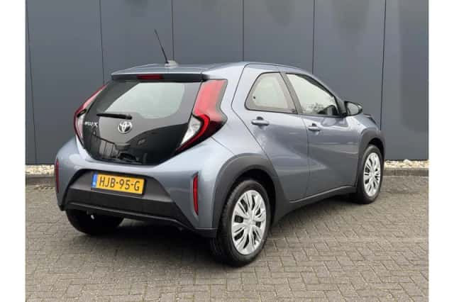 Toyota Aygo X (2025) thumbnail 2
