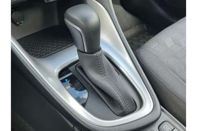 Toyota Yaris (2023) thumbnail 5