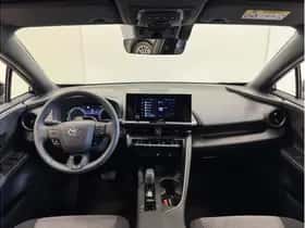 Toyota C-HR (2025) thumbnail 2
