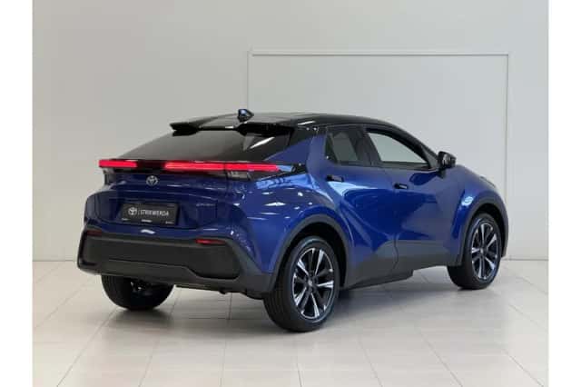 Toyota C-HR (2025) thumbnail 3